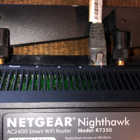 Netgear Nighthawk ac2400 router - Picture 10 of 13